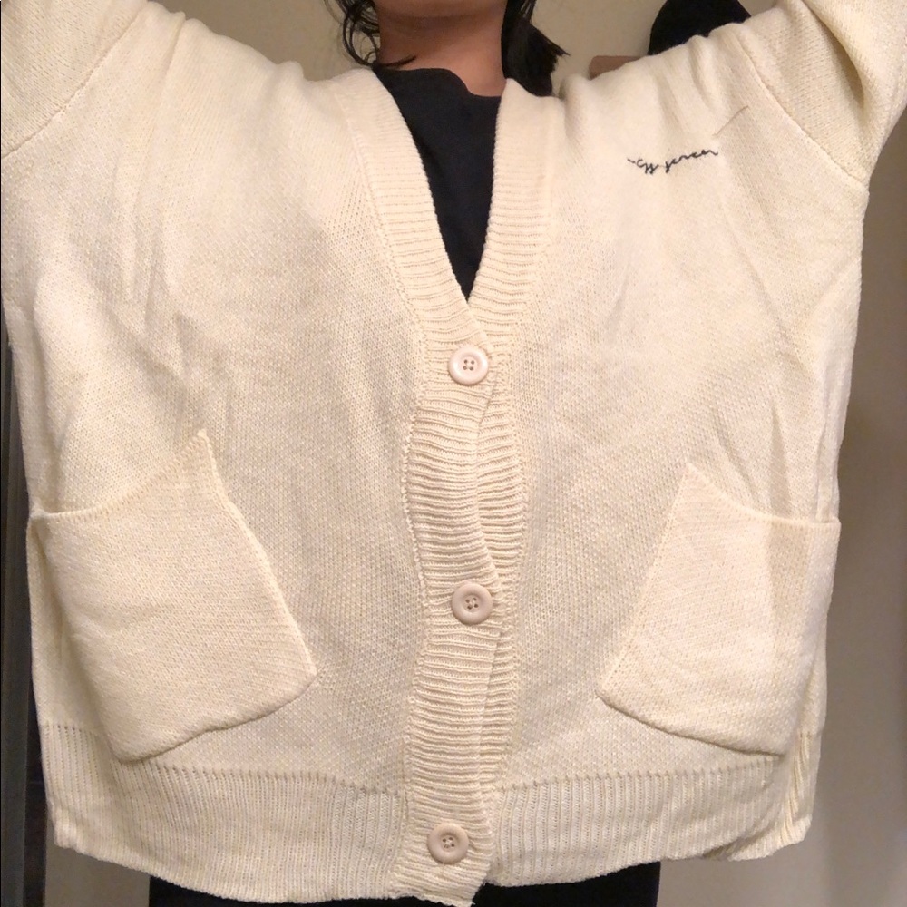 SOLD ‼️YesStyle Embroidered Cardigan in white - Picture 5 of 7
